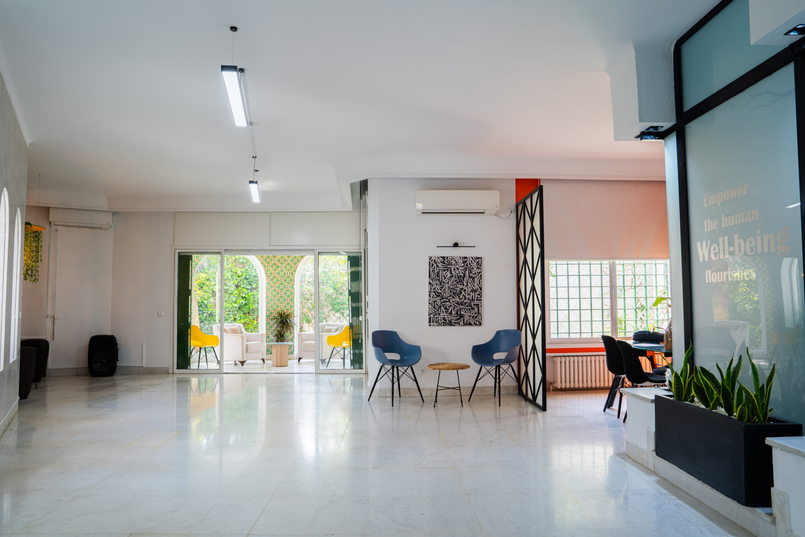 Espace de travail collaboratif dans un espace coworking à Tunis